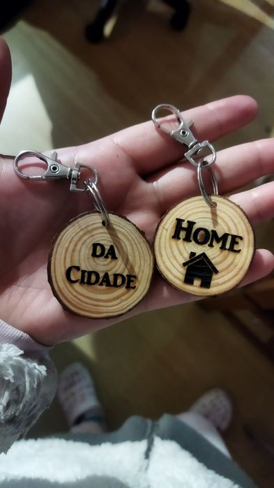Porta-chaves personalizado em madeira