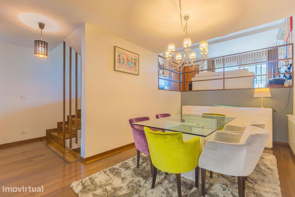 Moradia T3 com Terraço no Condomínio CASAS DAS OLIVEIRAS - Rua...