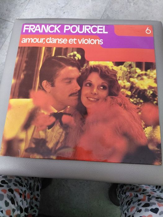 Grande  oportunidade !! LP'S de Vinil a muito bom preço,  se  lhe  interessar fale comigo.