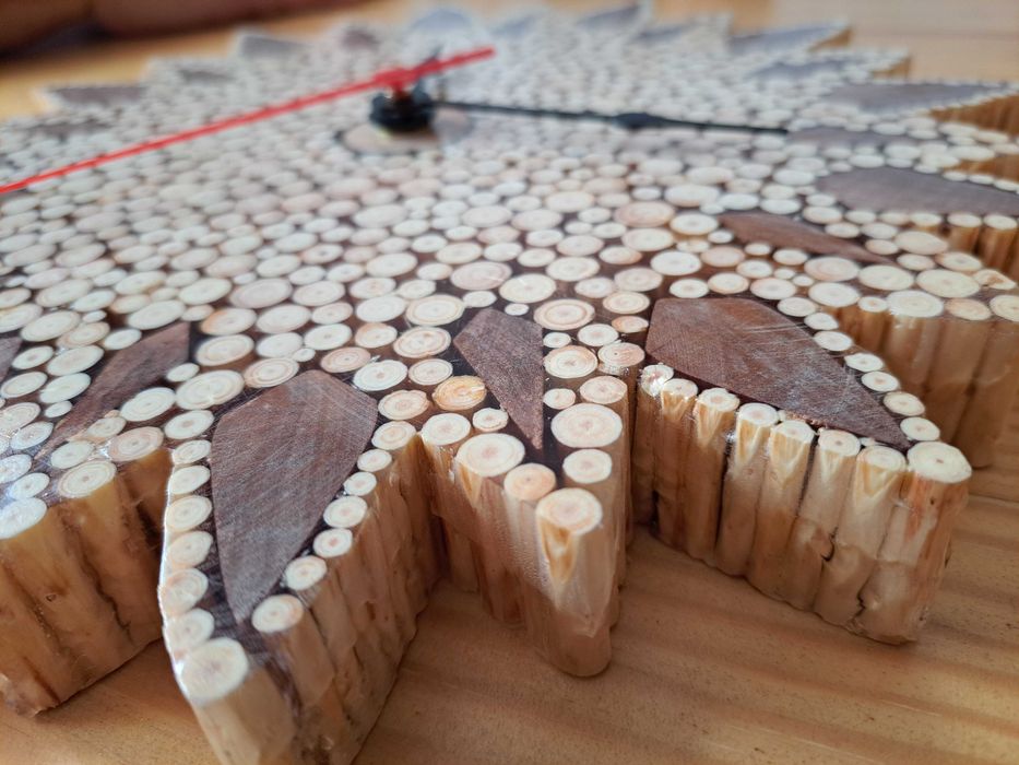 Relóguio de parede feito a mão