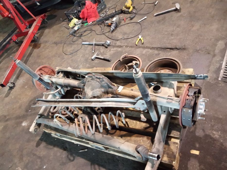 PONTIAC FIREBIRD 3 gen 3rd 82–92 most tyl tylny dyferencjal 3.23 camaro chevrolet 2.5 2.8 3.1 v6 3.8 5.0 v8 5.7 rear diff differential 1982 1983 1984 1985 1986 1987 1988 1989 1990 1991 1992