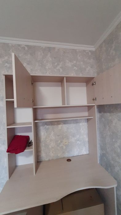 Продам комп'ютерний стіл