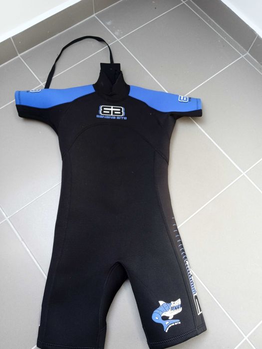 Piankowy strój do nurkowania rozmiar 4, 5 ( wiek 9 , 10 lat)