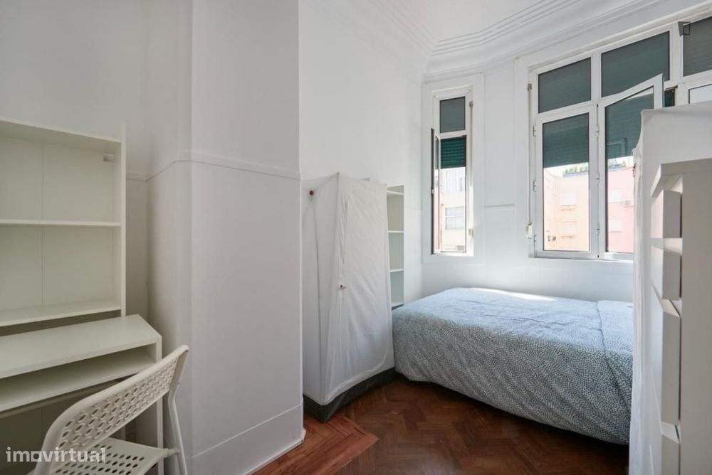 Quarto - localizado em Marquês de Pombal Lisbon