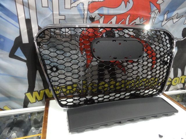 Grelha frontal AUDI A5 11-16 LIFTBACK / COUPE / CABRIO RS5 look preto brilhante com aro cromado