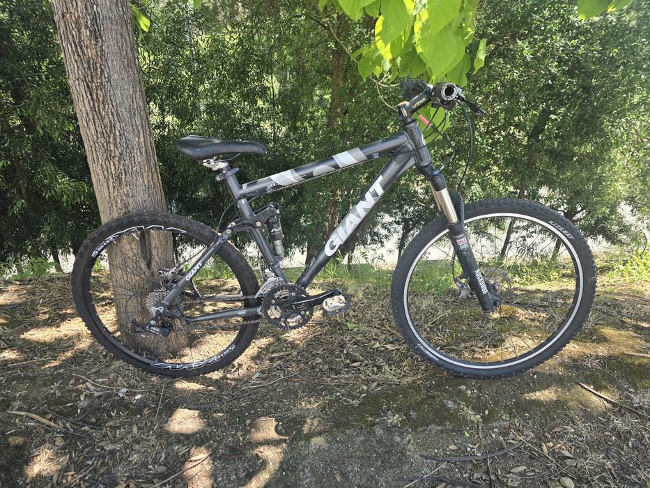 Btt giant m suspensao total