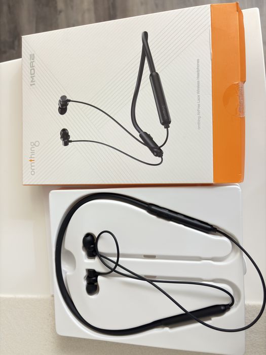 1more omthing AirFree Lace Wireless Headphones