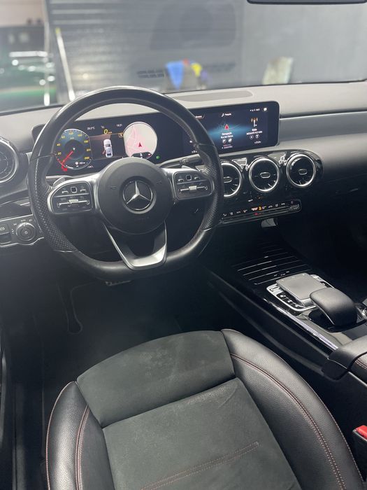 MERCEDES A 180D LIMOUSINE AMG