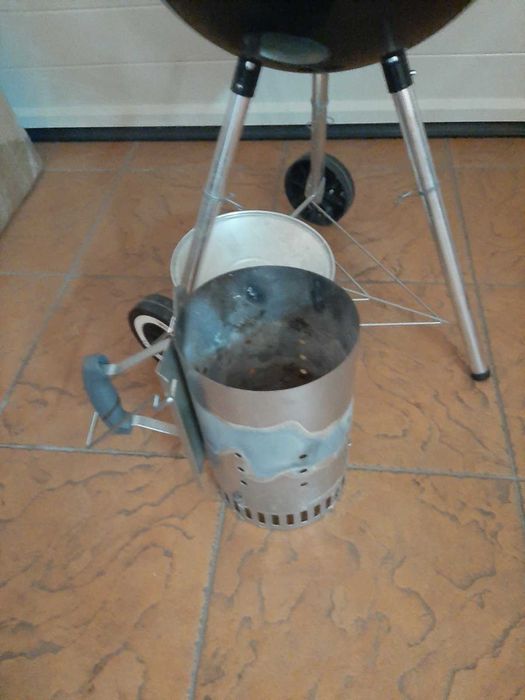 гриль угольный WEBER   47см  с термометром  + Стартер