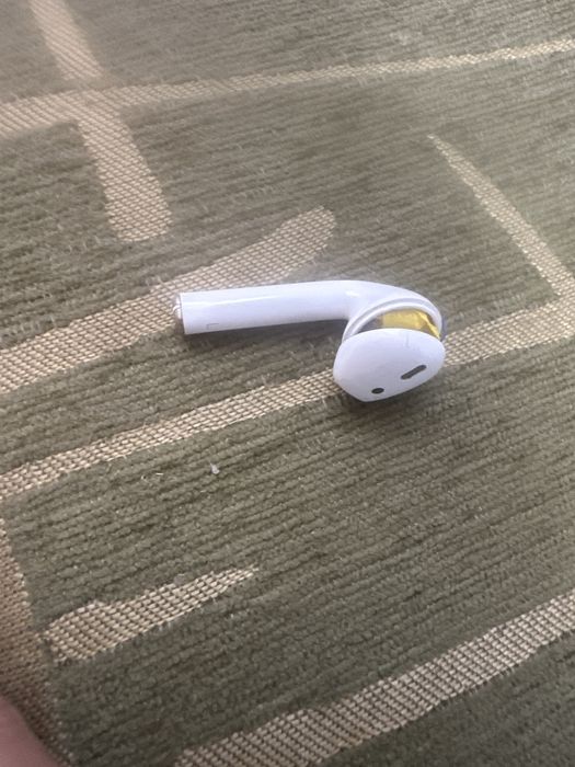 Навушник лівий airpods 2 на деталі