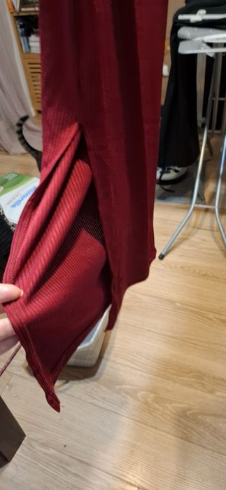 Czerwona sukienka rozmiar 38