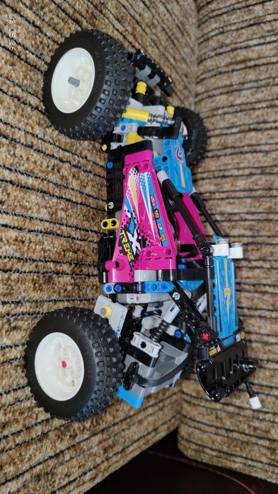 Lego Technic-Buggy-позашляховик 42124