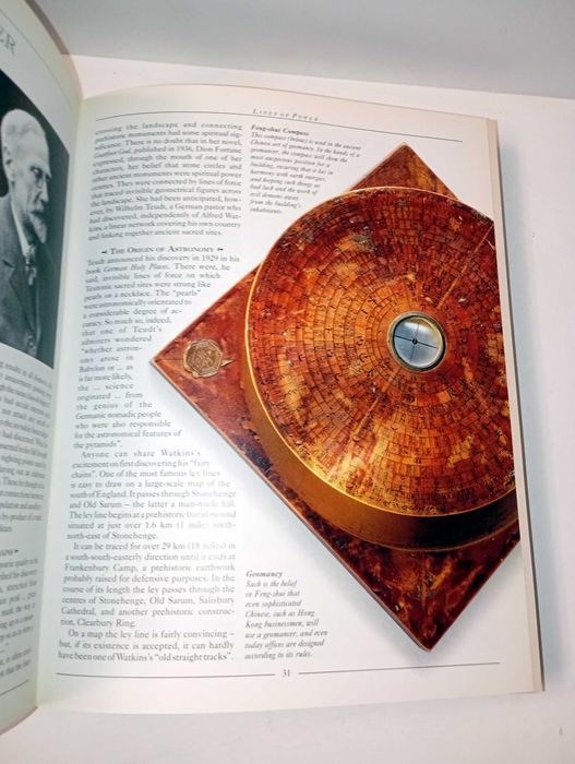 The Encyclopedia of Mind, Magic & Mysteries (em Inglês)