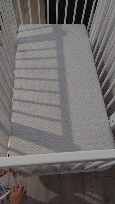 Дитяче ліжко з маятником