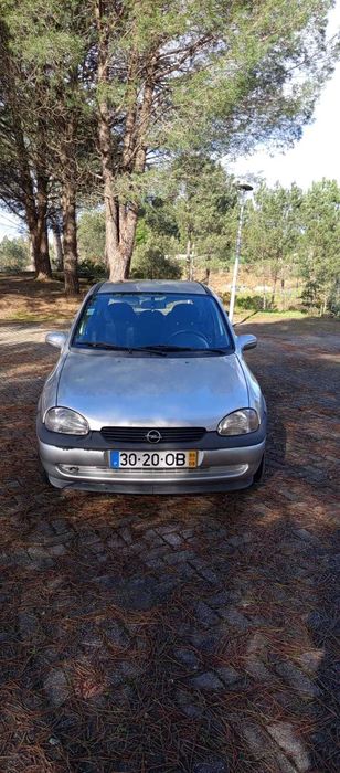 Opel Corsa B - Gasolina 1.2L 4cilindros com AC