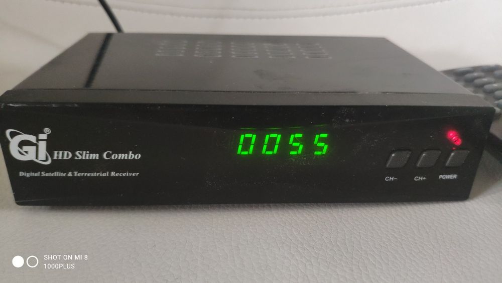 Спутниковый ресивер gi hd slim combo