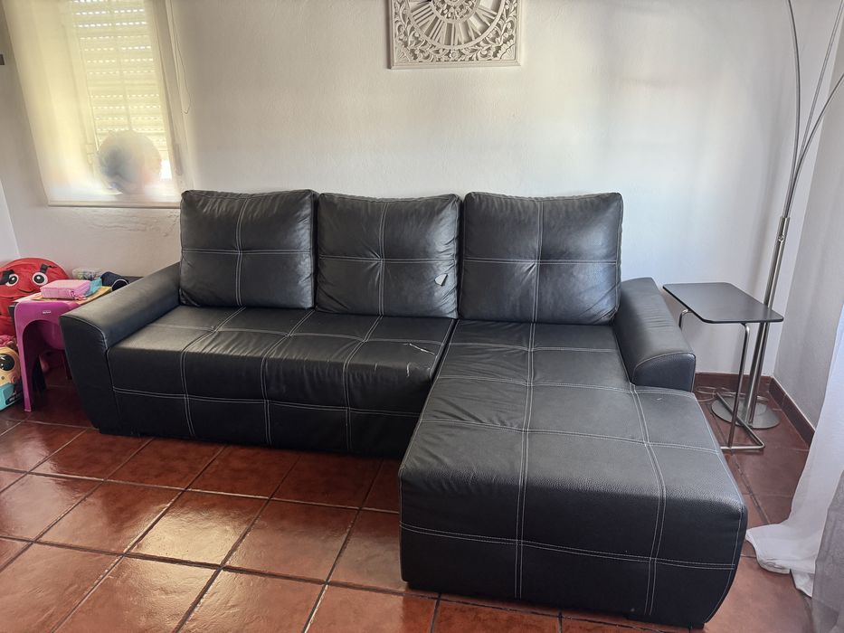 Sofá com chaise long
