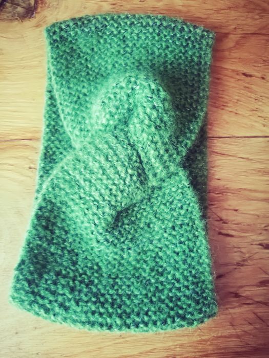 Szeroka opaska na głowę