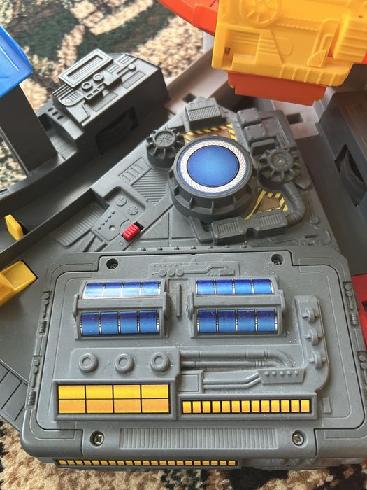 Трек Hot Wheels Запаморочливі віражі