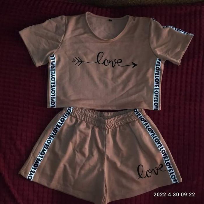 Літній костюм 40M розмір