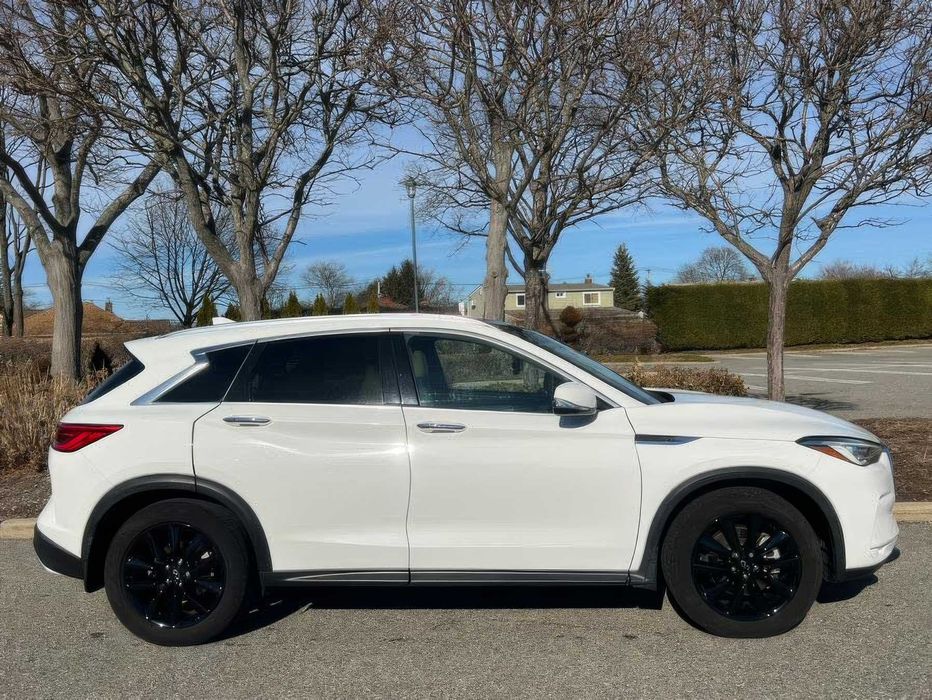 Infiniti QX50      2021