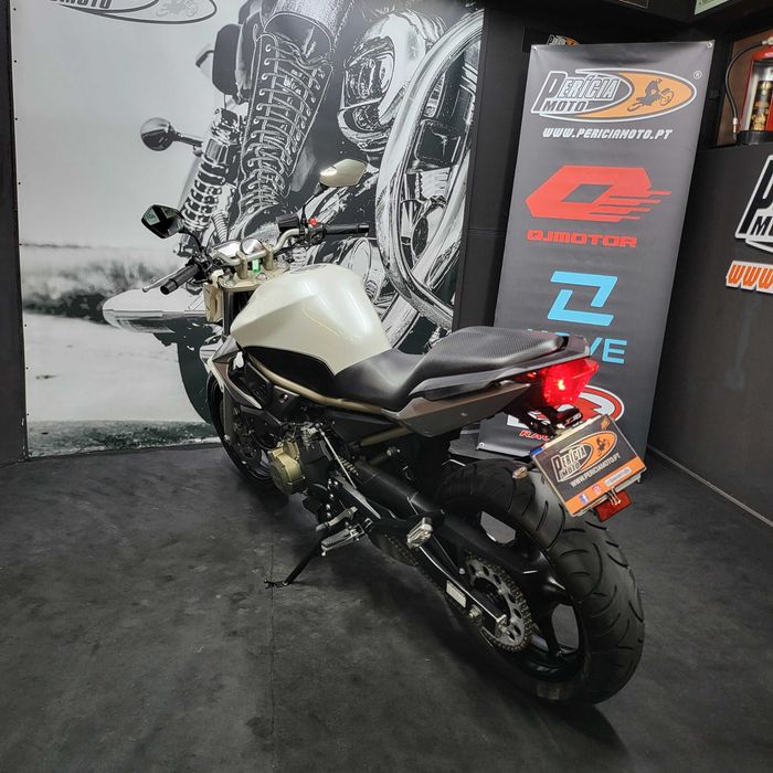 Yamaha XJ6 / 2011