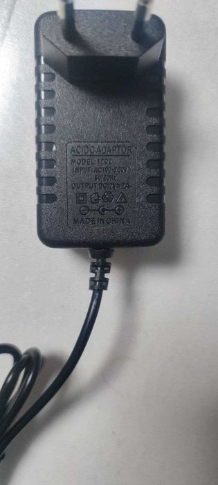 Блок питания живлення 12В ток струм 2А