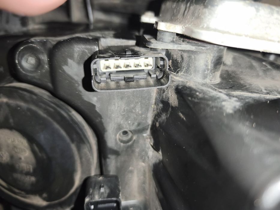 Lampy przednie Renault Scenic II – xenon, komplet