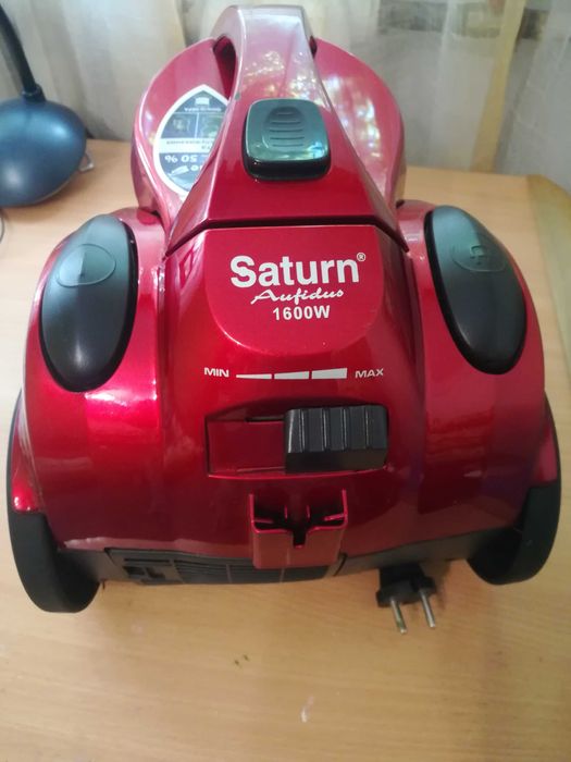 Продаю пылесос  " SATURN ST-VC7279 " 1600Вт