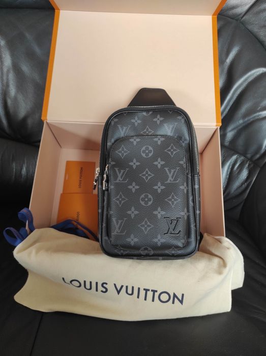 Louis Vuitton Avenue Slingbag PM