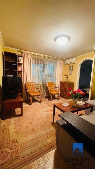 Продам большую 3 комн. квартиру 61 м2 ул.Независимости (Титова)