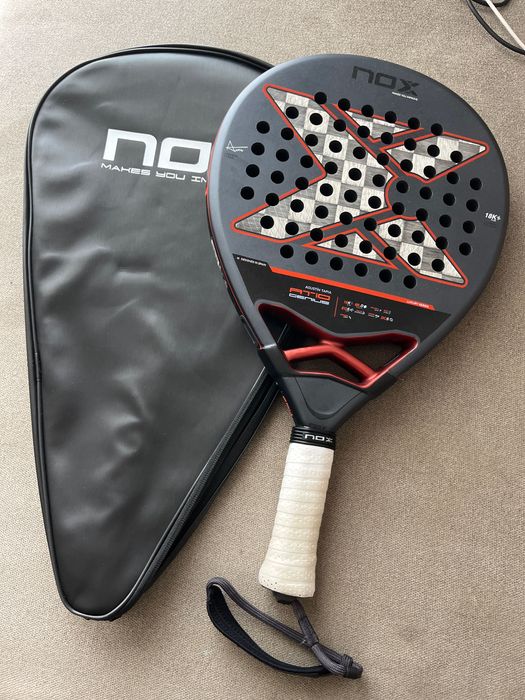 Raquete de Padel NOX AT10 GENIUS 18K ALUM 2025