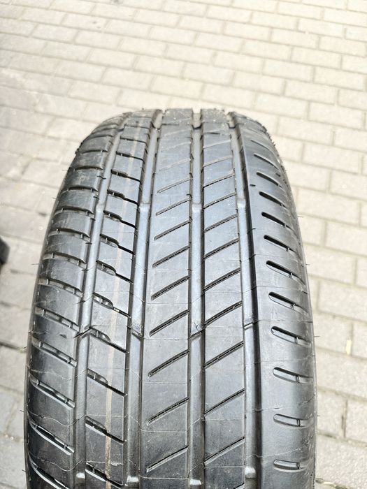 Bridgestone ALENZA 001 245/50r19 * 105W