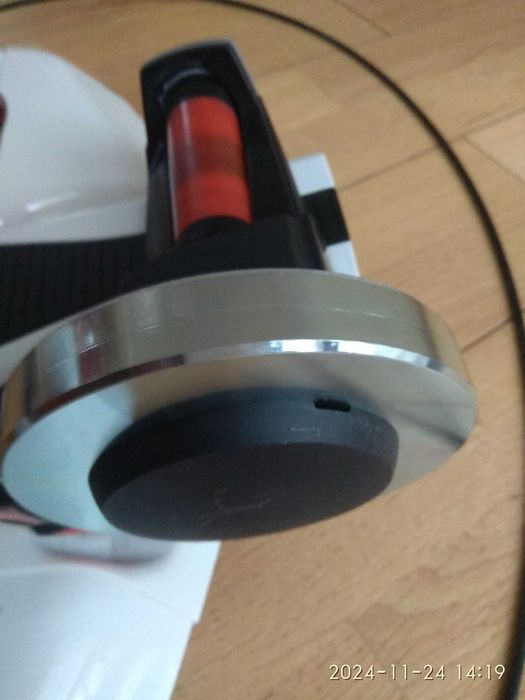 Trenażer pod rower ELITE Qubo Power Mag Smart B+