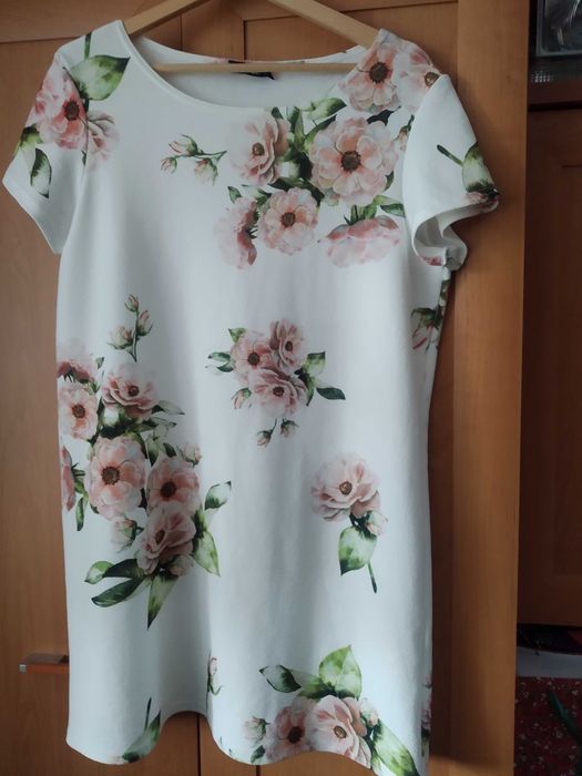 sukienka boohoo/kwiatowa 16/44