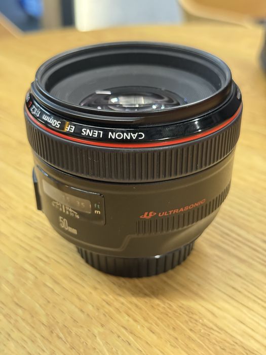 Фотоапарат Canon EOS 7D Mark II Kit (+Canon EF 50 mm f/1.2L USM)