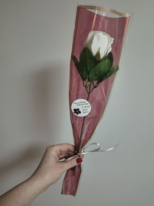 Róża mydlana w rękawie podziękowanie dodatek prezent  na dzień babci