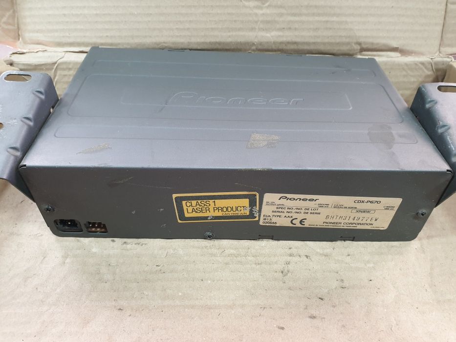 CD чейнджер  Pioneer CDX-P670