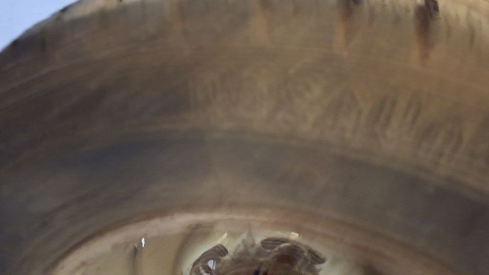 Продам колесо в сборе б/у на Волгу