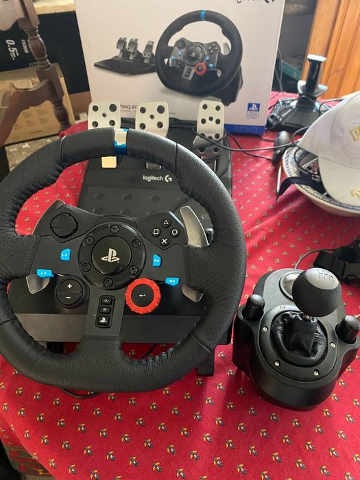 Vendo Logitech G29 + Logitech attack 3