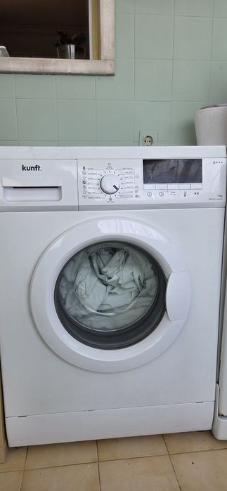 Maquina de lavar roupa usada