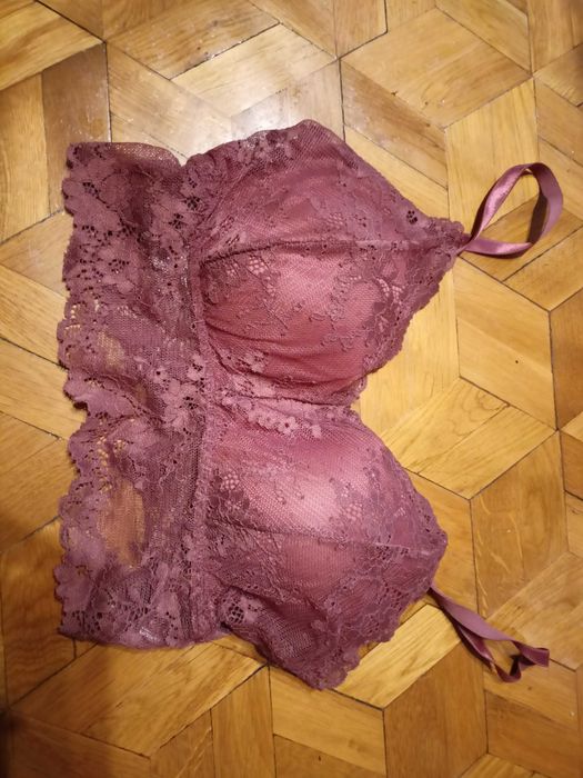 Nowy biustonosz koronkowy