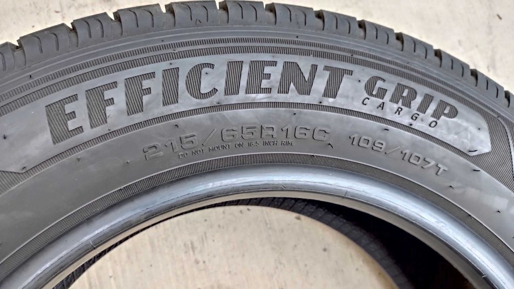 Шини 215/65R16C Goodyear. нові Continental с