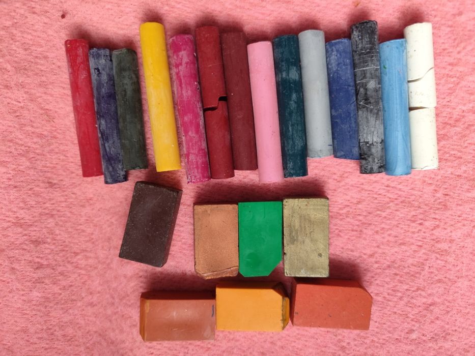 Ferro e tintas para trabalhos em encáustica