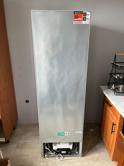 Lodówka Indesit INKS 8261 S4E Srebrna Stan Idealny Gwarancja