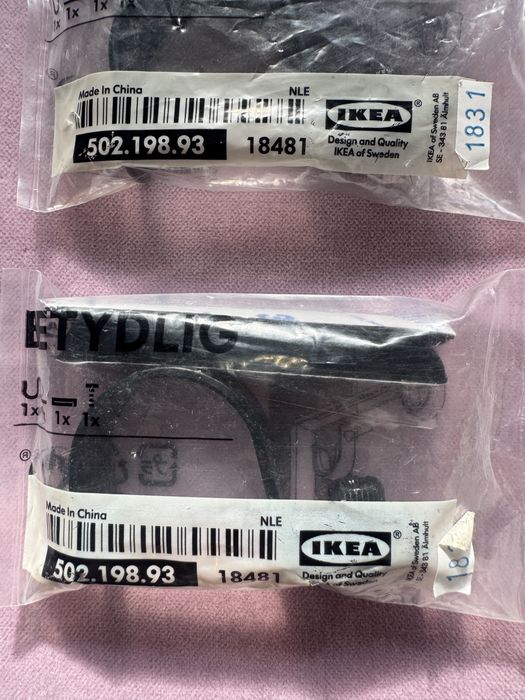 IKEA BETYDLIG  3 sztuki nowych uchwytów na karnisz lub drążek