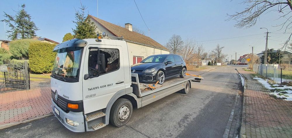 Przewóz maszyn rolniczych samochodów osobowych ,, usługi  minikoparka