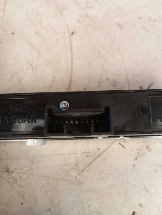 Botão Quatro Piscas e Fecho Central Jaguar XF 8X23-11B650-AB