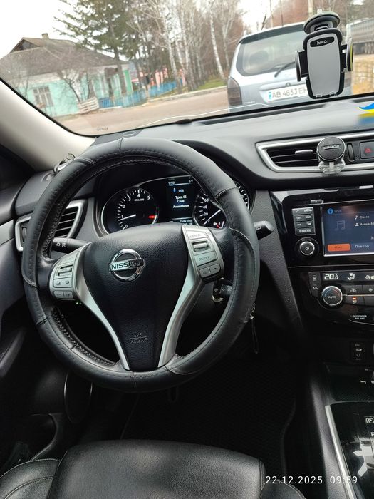 Автомобіль Nissan rogue