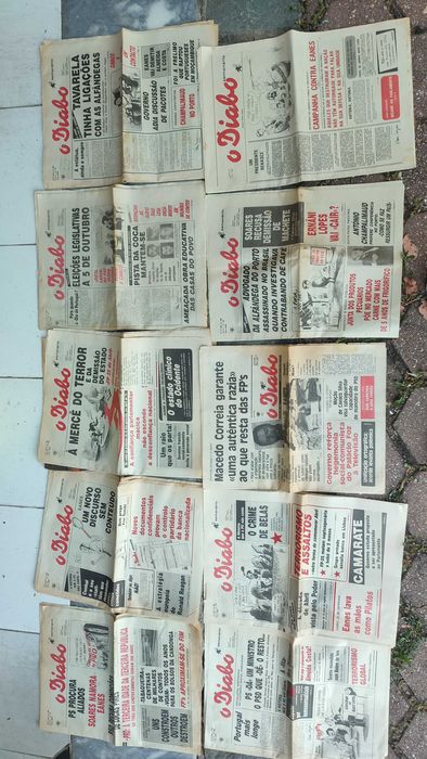 Lote 49 Jornais O Diabo - Anos 80